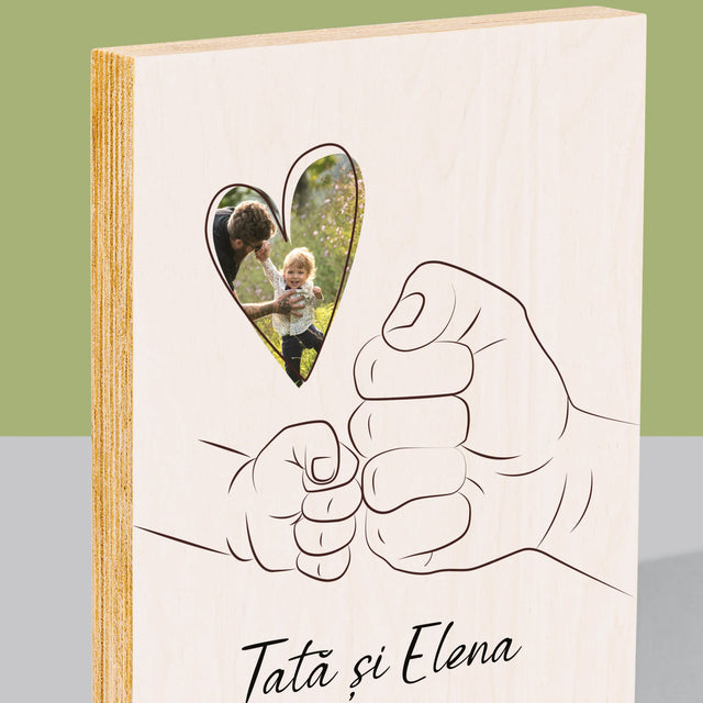 Fotografie Si Semnătură: Tata Copilul Mânuța - Imprimare Pe Lemn ( Verticală)