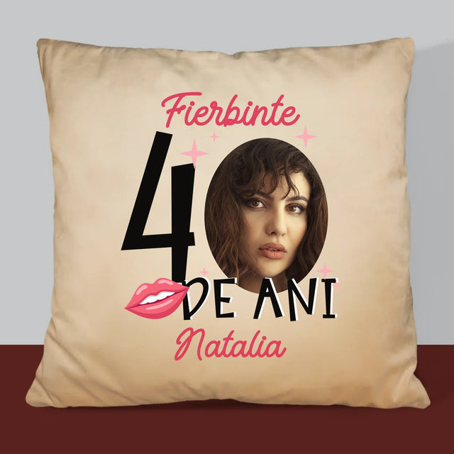 Fotografie Si Semnătură: Fierbinte La 40 De Ani - Pernă (Cu Fotografie)