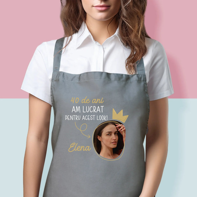Fotografie Si Semnătură: 40 De Ani Am Lucrat Pentru Acest Look - Șorț