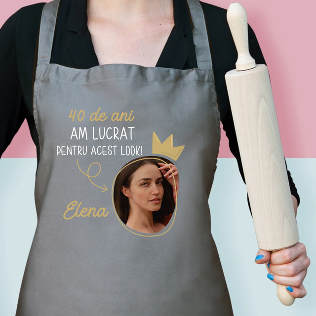 Fotografie Si Semnătură: 40 De Ani Am Lucrat Pentru Acest Look - Șorț