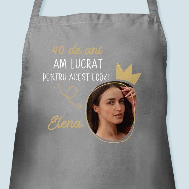 Fotografie Si Semnătură: 40 De Ani Am Lucrat Pentru Acest Look - Șorț