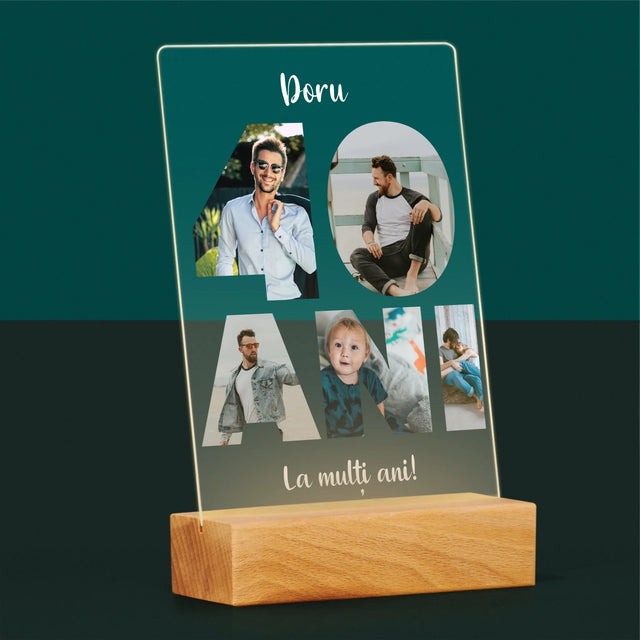 Cuvânt Din Fotografii: 40 Ani Din Fotografiile Tale - Imprimare Pe Sticlă Acrilică (Verticală)