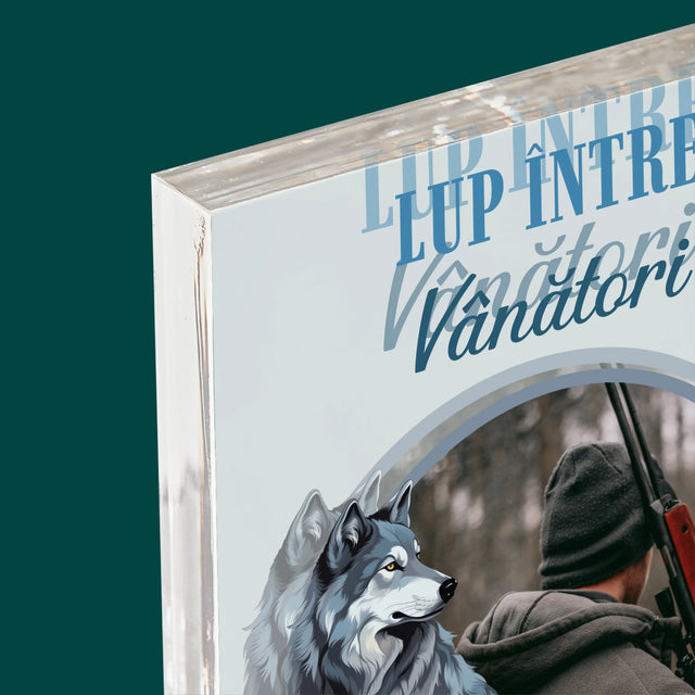 Fotografie Si Semnătură: Lup Între Vânători - Bloc Acrilic