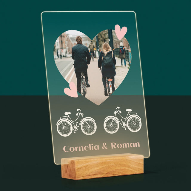 Fotografie Si Semnătură: Bicicletiști Cuplu - Imprimare Pe Sticlă Acrilică (Verticală)