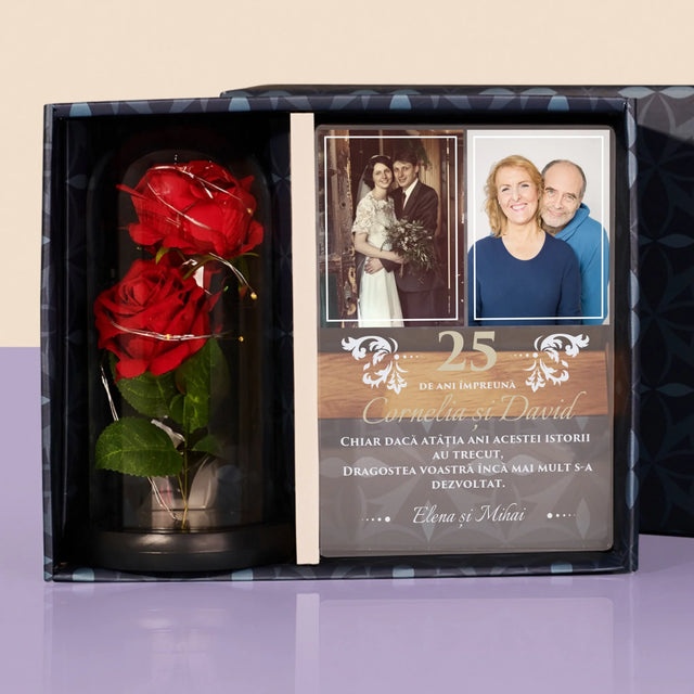 Colaj De Fotografii: 25 De Ani Împreună - Set Cadou Cu Imprimare Pe Sticlă Și Trandafirul Etern