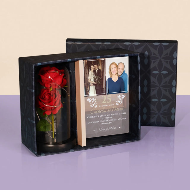 Colaj De Fotografii: 25 De Ani Împreună - Set Cadou Cu Imprimare Pe Sticlă Și Trandafirul Etern