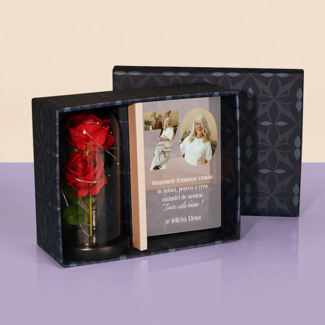 Cuvânt Din Fotografii: 70 Zi De Naștere - Set Cadou Cu Imprimare Pe Sticlă Și Trandafirul Etern