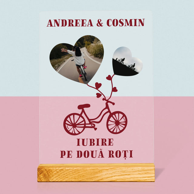 Colaj De Fotografii: Iubire Pe Două Roți - Imprimare Pe Sticlă Acrilică (Verticală)