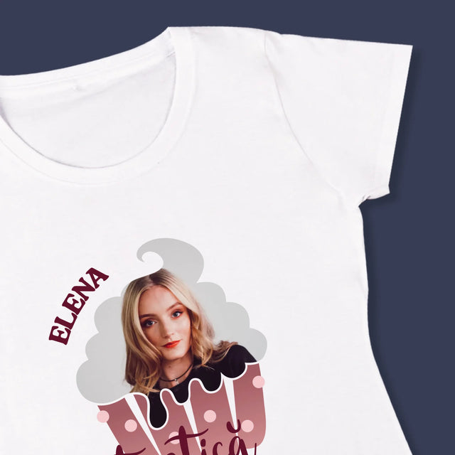 Fotografie Si Semnătură: Brioșă Fantastică - Tricou Pentru Femei