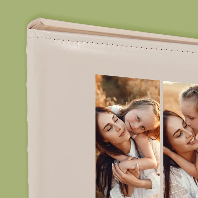 Colaj De Fotografii: M De La Mămică - Album Foto