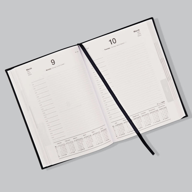 Fotografie Si Semnătură: Pentru Bunica Noastră Dragă - Calendar De Carte (Fotografie)