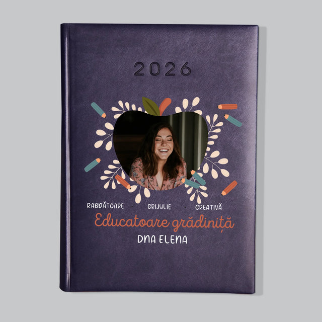 Fotografie Si Semnătură: Educatoare Grădiniță - Calendar De Carte (Fotografie)