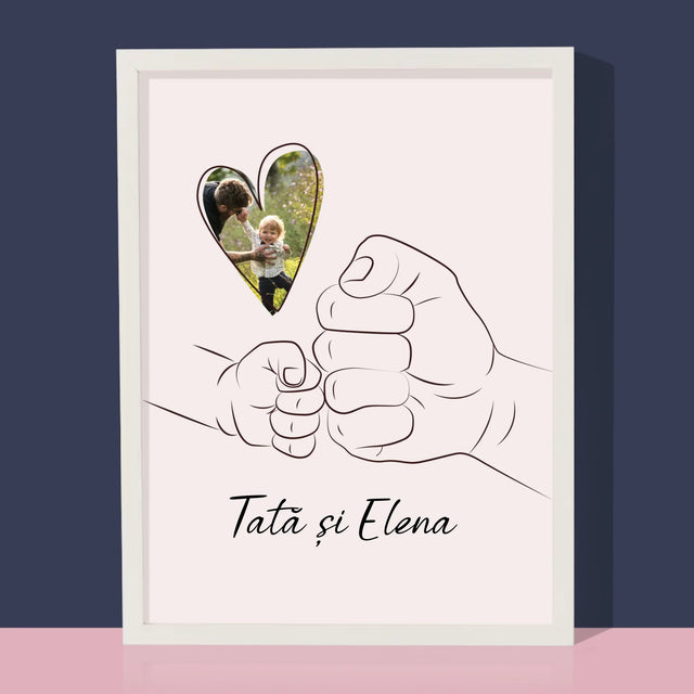 Fotografie Si Semnătură: Tata Copilul Mânuța - Imprimare Cu Ramă 30X40 (Verticală)