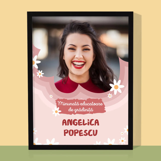 Fotografie Si Semnătură: Minunată Educatoare De Grădiniță - Imprimare Cu Ramă 30X40 (Verticală)