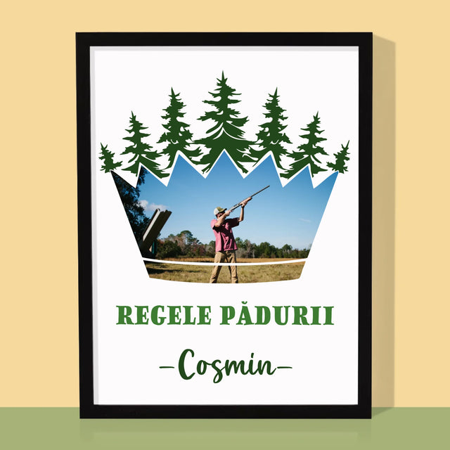 Formă Din Fotografii: Regele Pădurii - Imprimare Cu Ramă 30X40 (Verticală)