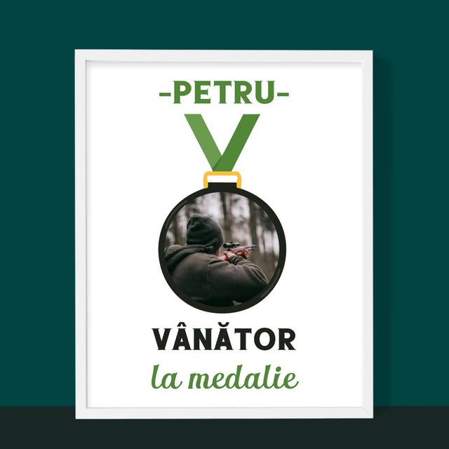 Fotografie Si Semnătură: Vânător La Medalie - Imprimare Cu Ramă 30X40 (Verticală)