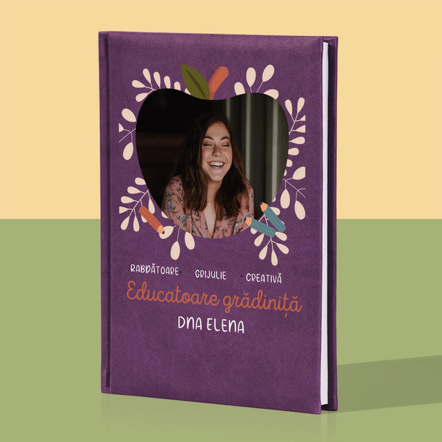 Fotografie Si Semnătură: Educatoare Grădiniță - Carte Pentru Notițe