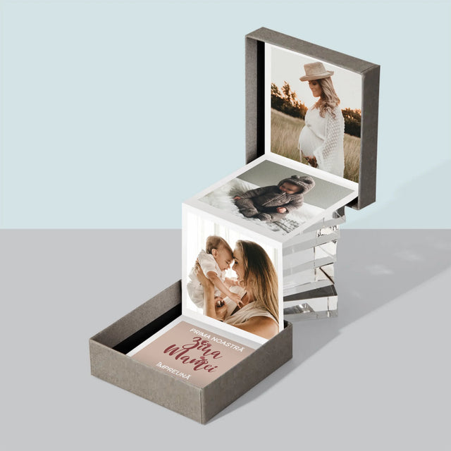 Colaj De Fotografii: Prima Noastră Zi A Mamei - Set De Fotografii Pliante