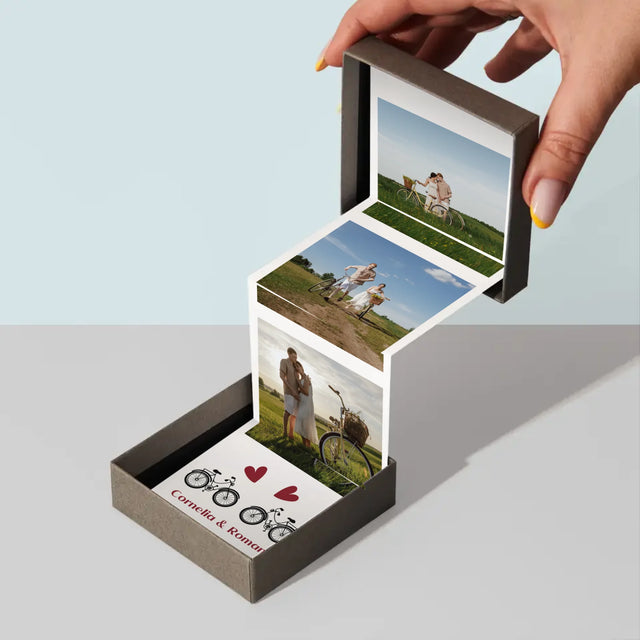 Fotografie Si Semnătură: Bicicletiști Cuplu - Set De Fotografii Pliante