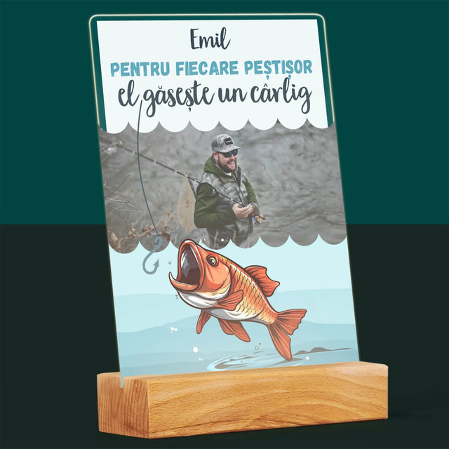 Fotografie Si Semnătură: El Găsește Un Cârlig - Imprimare Pe Sticlă Acrilică (Verticală)