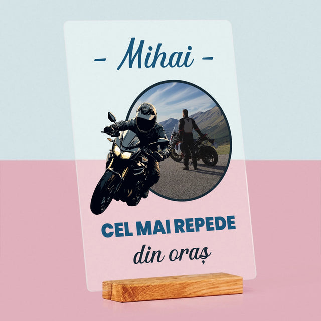 Fotografie Si Semnătură: Cel Mai Repede Din Oraș - Imprimare Pe Sticlă Acrilică (Verticală)