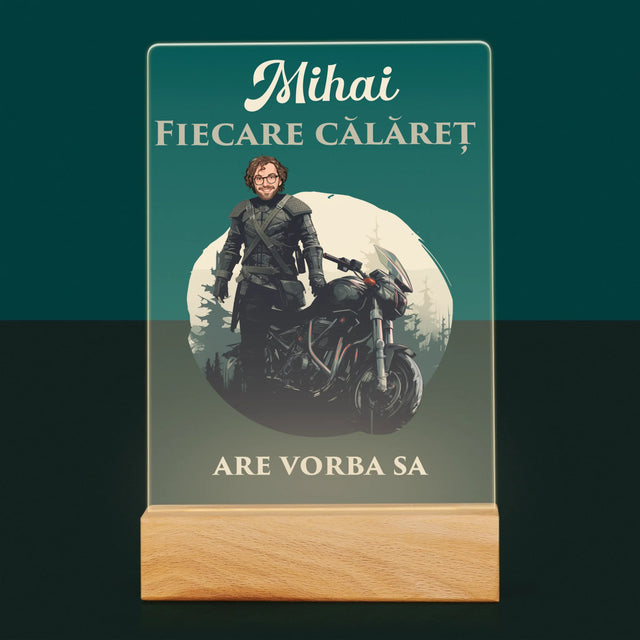 Personajul Tău: Fiecare Călăreț  - Imprimare Pe Sticlă Acrilică (Verticală)
