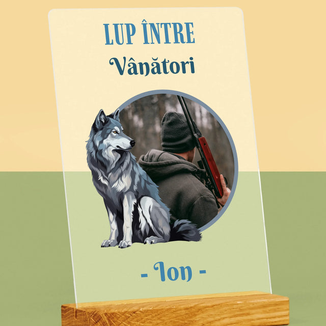 Fotografie Si Semnătură: Lup Între Vânători - Imprimare Pe Sticlă Acrilică (Verticală)
