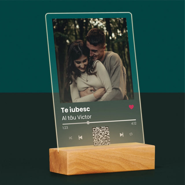 Fotografie Si Semnătură: Spotify Cu Cod Qr - Imprimare Pe Sticlă Acrilică (Verticală)