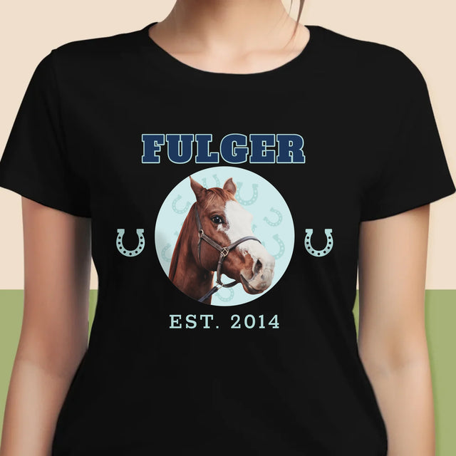 Personajul Tău: Calul Tău Varsity - Tricou Pentru Femei