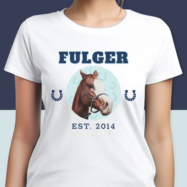Personajul Tău: Calul Tău Varsity - Tricou Pentru Femei