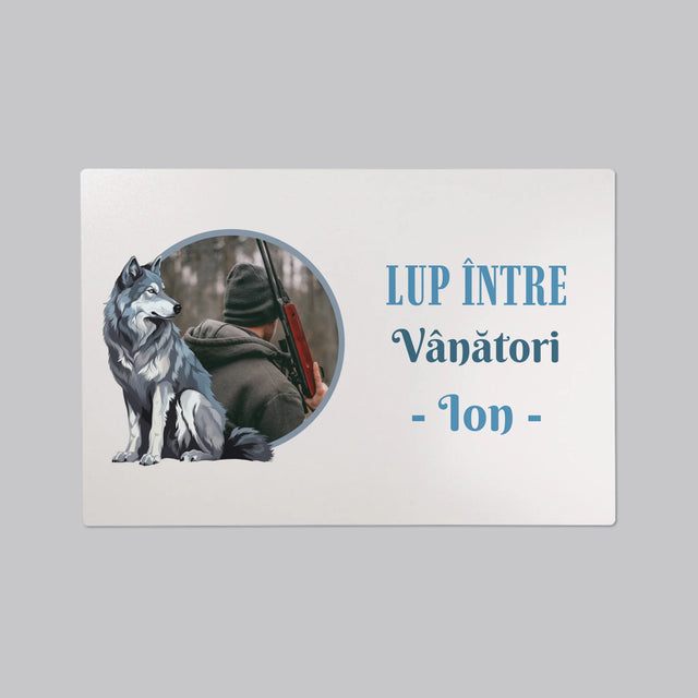 Fotografie Si Semnătură: Lup Între Vânători - Mapa De Birou