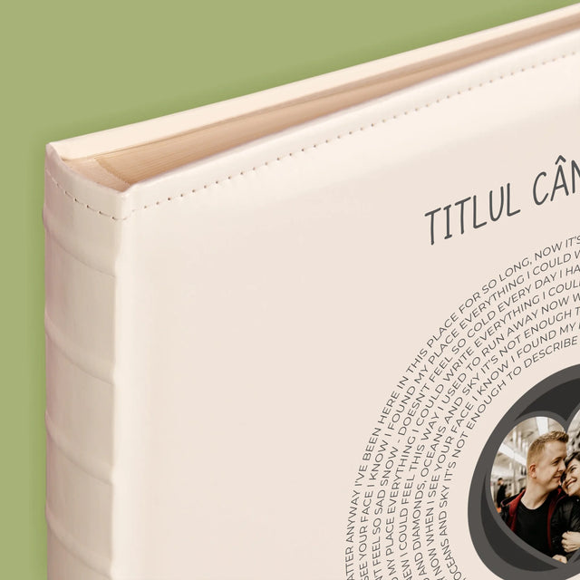 Fotografie Si Semnătură: Cântecul Nostru Cu Text - Album Foto
