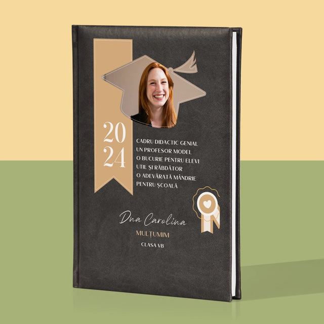 Fotografie Si Semnătură: Diplomă De Recunoștință Pentru Învățătoare - Carte Pentru Notițe