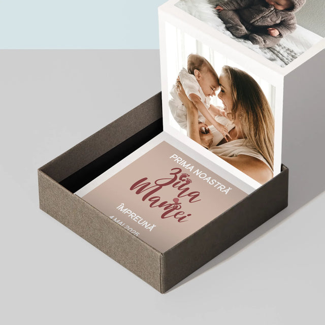 Colaj De Fotografii: Prima Noastră Zi A Mamei - Set De Fotografii Pliante