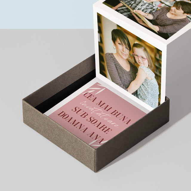 Fotografie Si Semnătură: Cea Mai Bună Învățătoare Sub Soare - Set De Fotografii Pliante