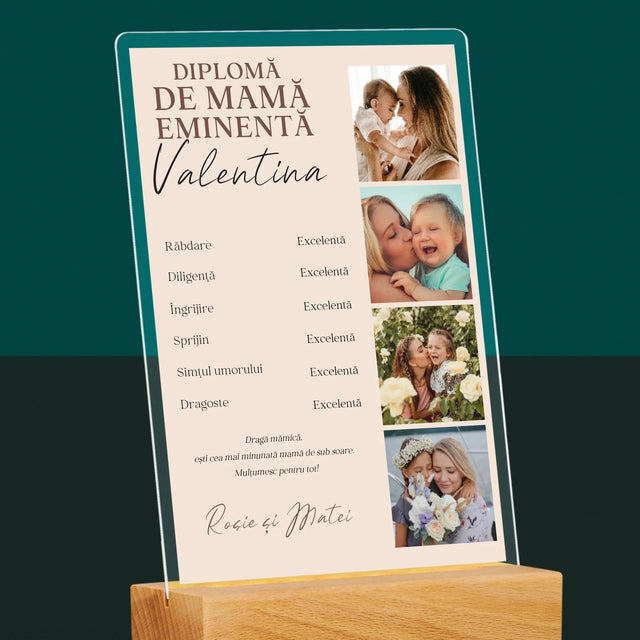 Colaj De Fotografii: Diplomă De Mamă Eminentă - Imprimare Pe Sticlă Acrilică (Verticală)