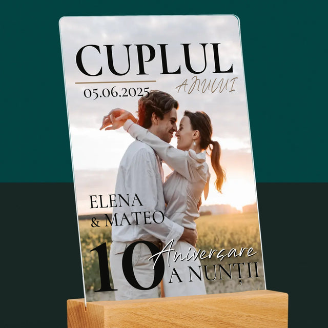 Copertă Derevistă: Cuplul Anului - Imprimare Pe Sticlă Acrilică (Verticală)