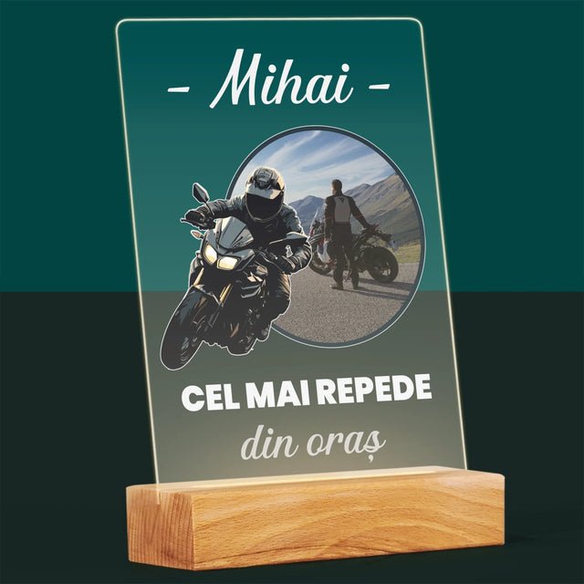 Fotografie Si Semnătură: Cel Mai Repede Din Oraș - Imprimare Pe Sticlă Acrilică (Verticală)