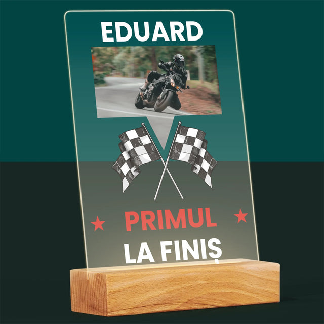 Fotografie Si Semnătură: Primul La Finiș - Imprimare Pe Sticlă Acrilică (Verticală)